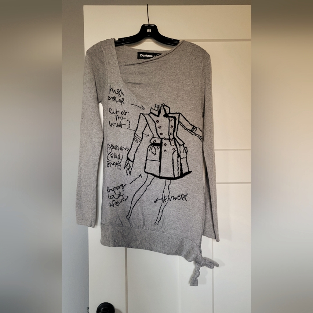 Womens size M Desigual Sweater